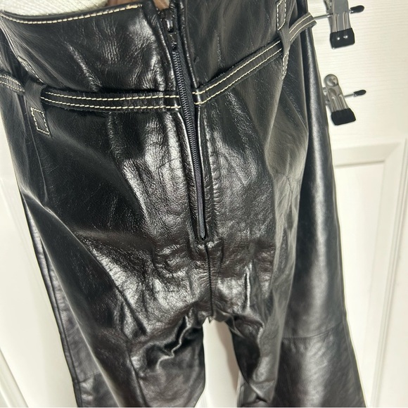 Danier Black lambskin Leather Pants. Silver ring belt. Ivory stitching vintage - Picture 6 of 12